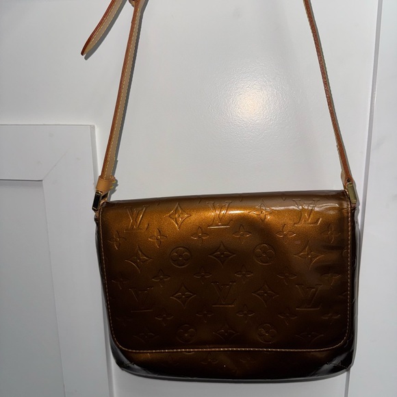 Louis Vuitton Bronze Vernis Monogram Shoulder Bag Thompson Street - Picture 5 of 10